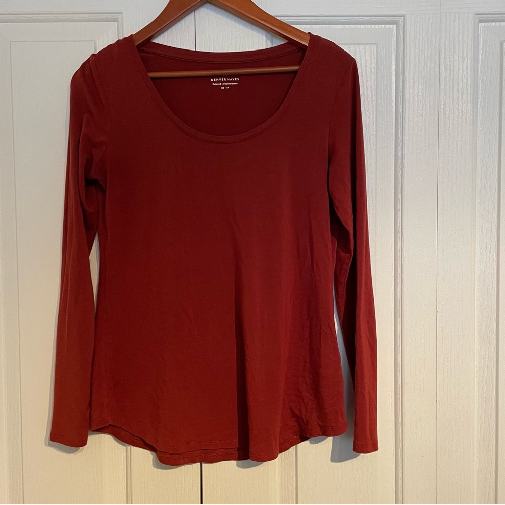 Comfy Denver Hayes long sleeve, scoop neck, burnt Orange, size XS shirt